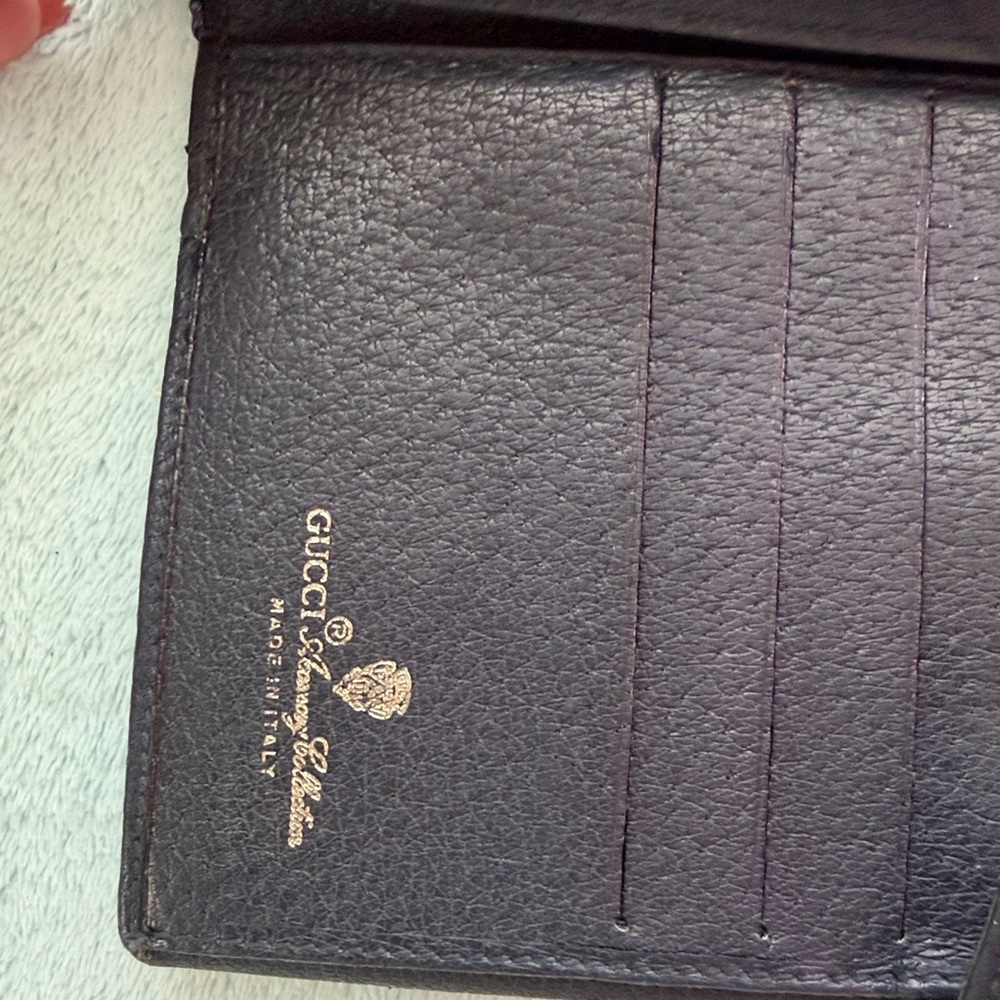 Gucci Black and Cream Monogram Clutch - Picture 7 of 16